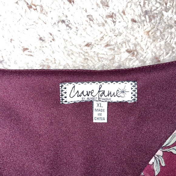 Floral dress shirt. - Picture 2 of 3